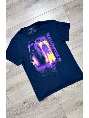 Halloween II Graphic Print Short Sleeve T-Shirt *Read*
